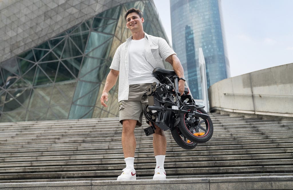 Mid-Drive vs. Hub Drive E-Bikes: Key Differences Explained 36 Mid-Drive vs. Hub Drive E-Bikes: Key Differences Explained 10