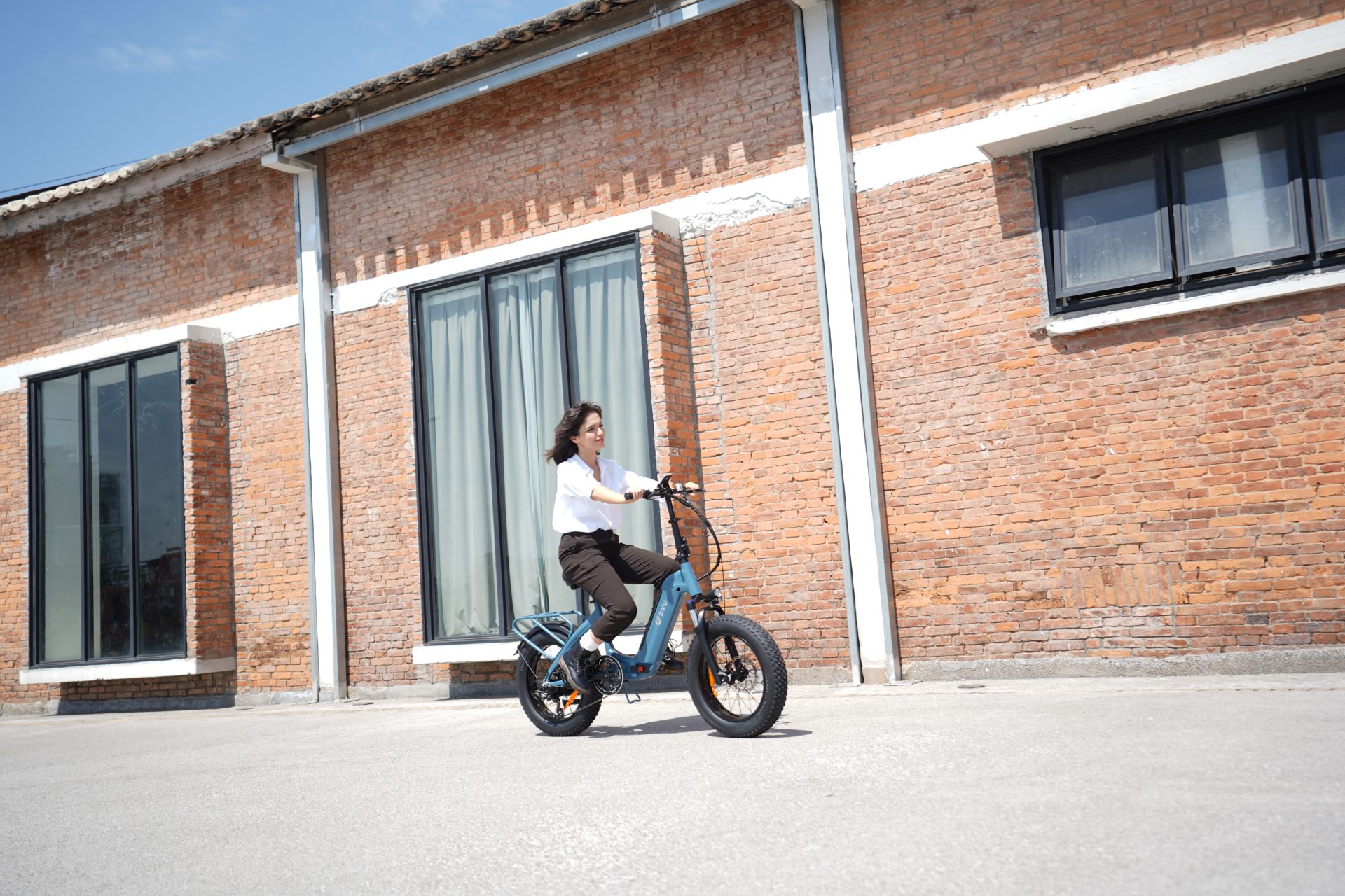 Najlepsze rowery elektryczne w Wielkiej Brytanii 2025: Najwyżej oceniane modele dojazdowe, składane i z szerokimi oponami (testowane przez ekspertów) 2 Najlepsze rowery elektryczne w Wielkiej Brytanii 2025: Najwyżej oceniane modele dojazdowe, składane i z szerokimi oponami (testowane przez ekspertów) 2