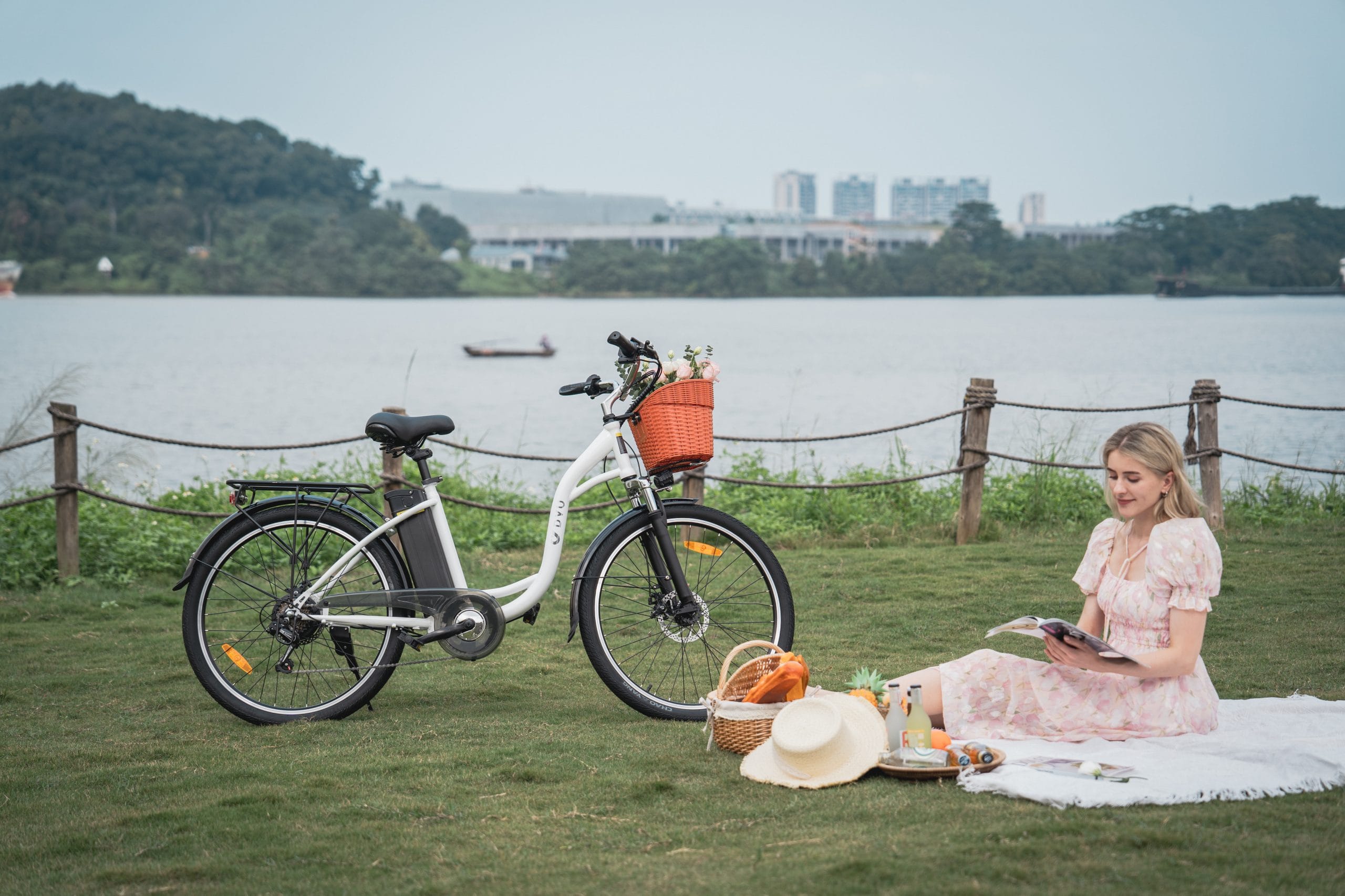 Pożegnaj się z problemami z parkowaniem: Dlaczego brytyjscy rowerzyści przechodzą na składane rowery elektryczne 2 Składany rower elektryczny