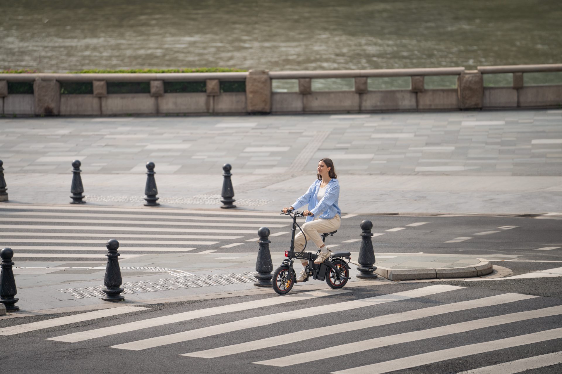 DYU A5 vs competitors