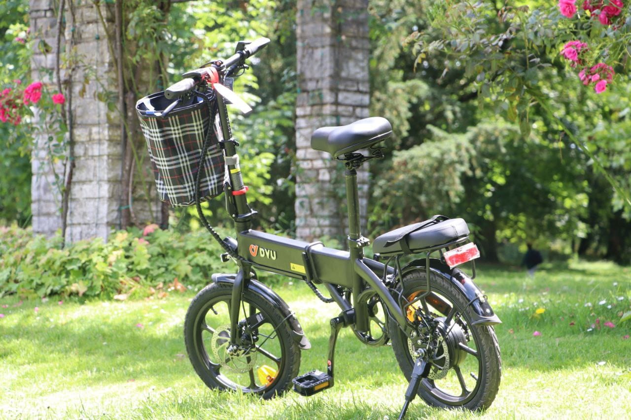 Znużony korkami? Ten składany rower elektryczny zrewolucjonizuje Twoje dojazdy w UK! 2 Znużony korkami? Ten składany rower elektryczny zrewolucjonizuje Twoje dojazdy w UK! 2