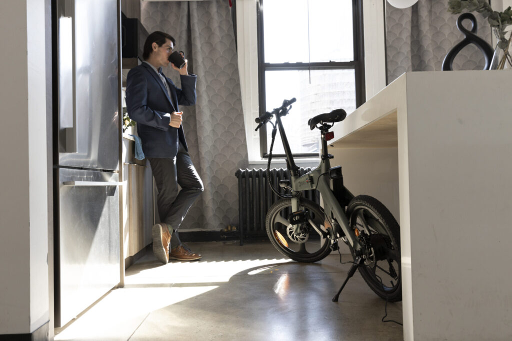 Czym sprawiają, że akumulatory litowo-jonowe są idealne dla rowerów elektrycznych? 23 Czym sprawiają, że akumulatory litowo-jonowe są idealne dla rowerów elektrycznych? 18