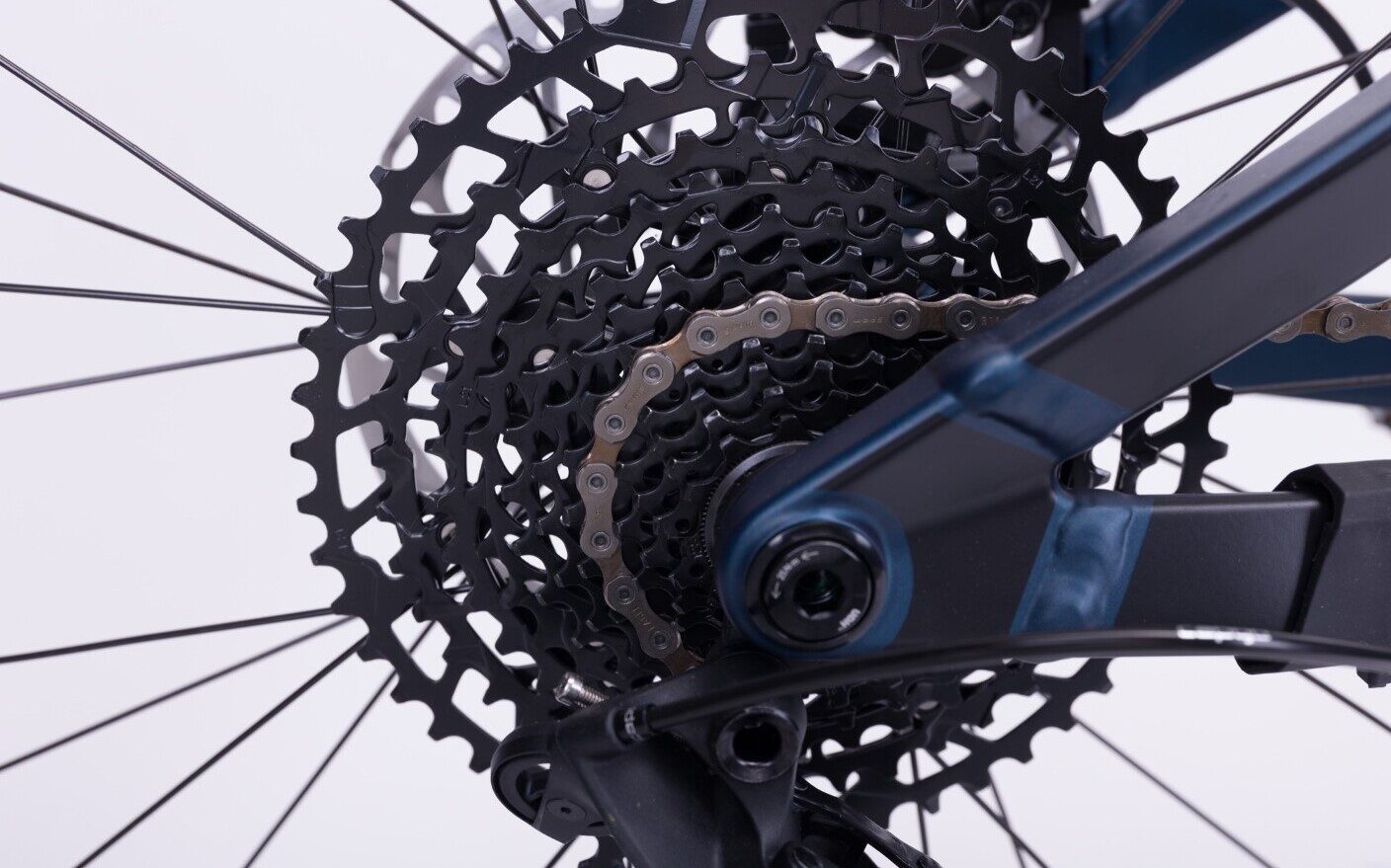 Ghost E-Riot AM CF Advanced – Rower Elektryczny Enduro Full Carbon 6 Ghost E-Riot AM CF Advanced – Rower Elektryczny Enduro Full Carbon - obrazek 6