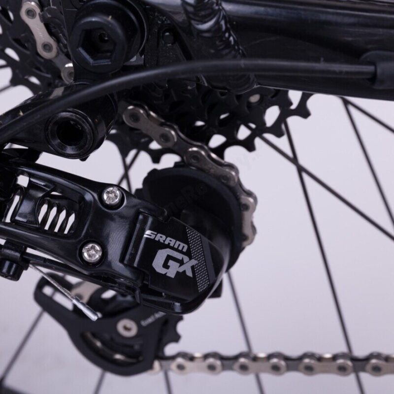 Mondraker F-Play 24 2025 – e-MTB dziecięcy z napędem Mahle 10 Mondraker F-Play 24 2025 – e-MTB dziecięcy z napędem Mahle 4